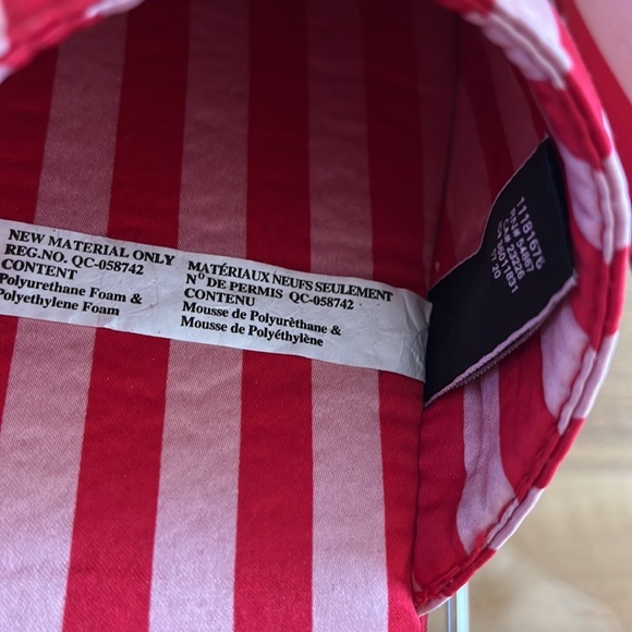 NWOT Victoria’s Secret Signature Satin & Bow Slippers - Picture 8 of 9